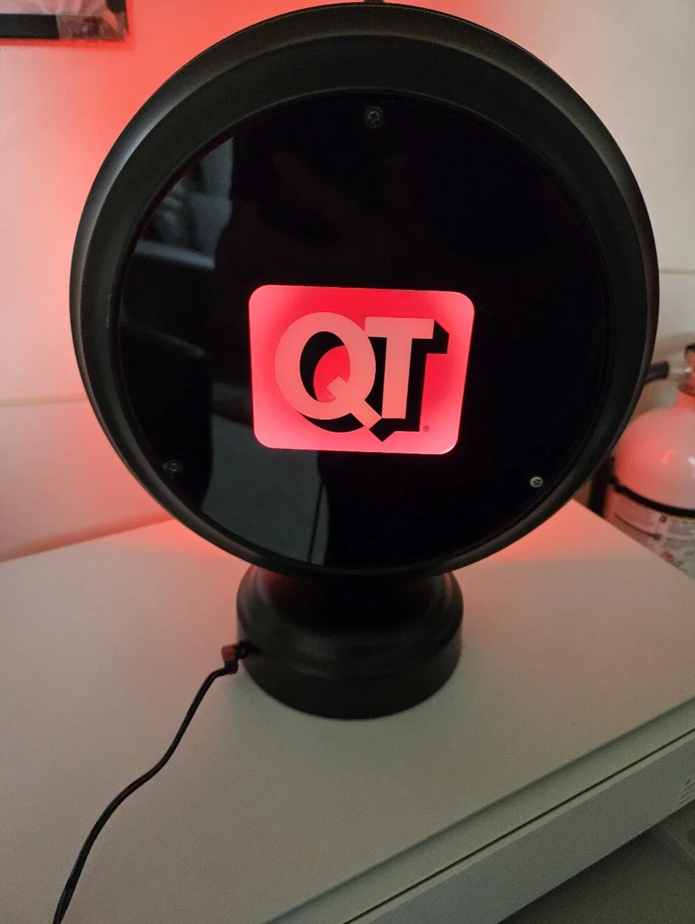 QuikTrip QT Gas Pump Globe Style Neon Clock/Lamp Excellent Condition. See Pics.